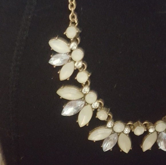 Francesca's-Cream‎ Stone & Rhinestone Gold Necklace - Picture 3 of 3
